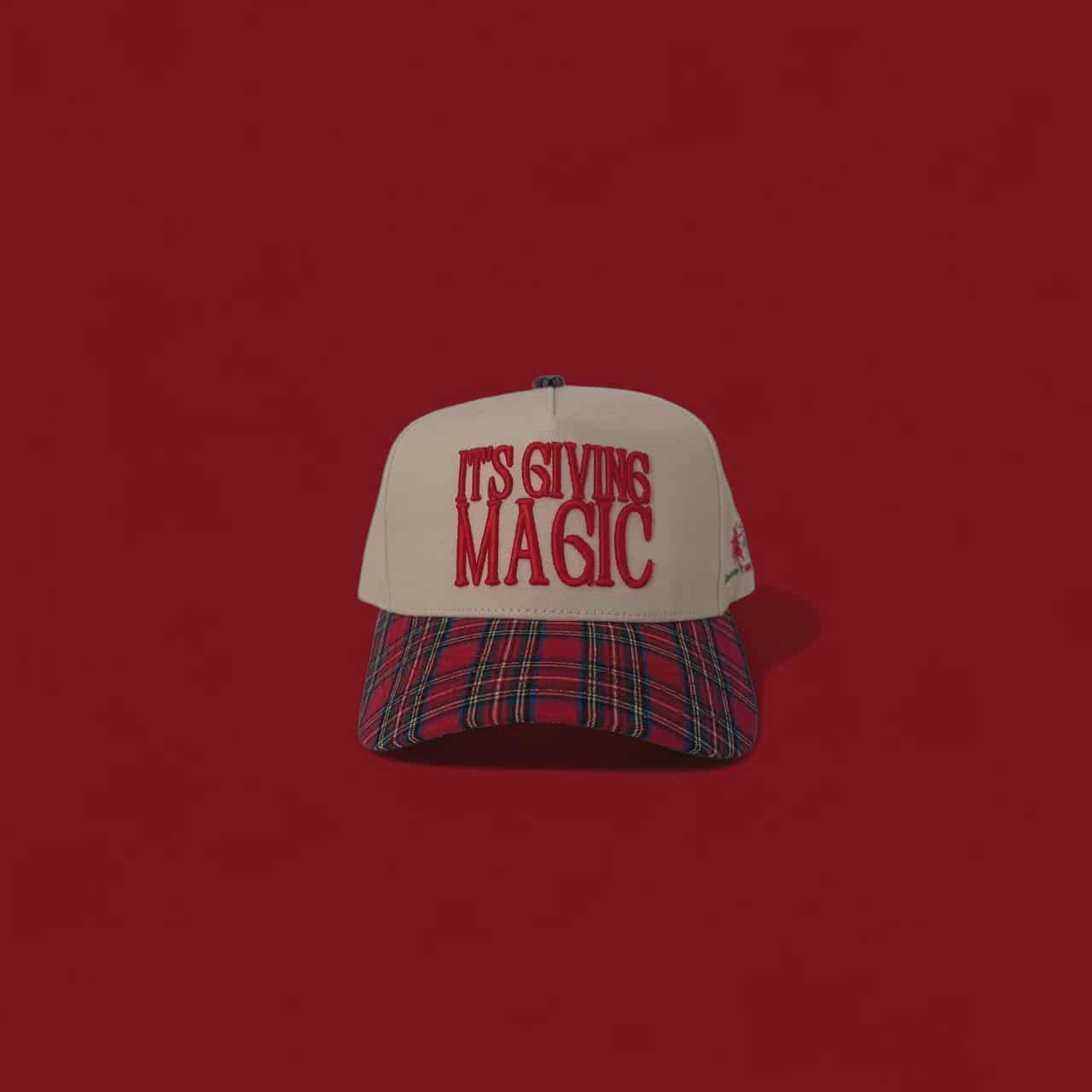 IT'S GIVING MAGIC HOLIDAY HAT