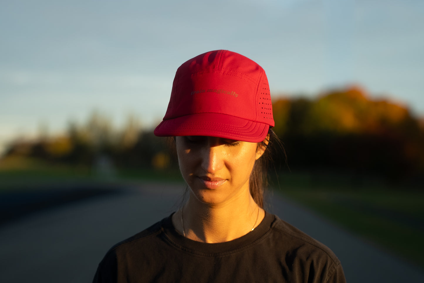 TRAIN MAGICALLY RUN HAT