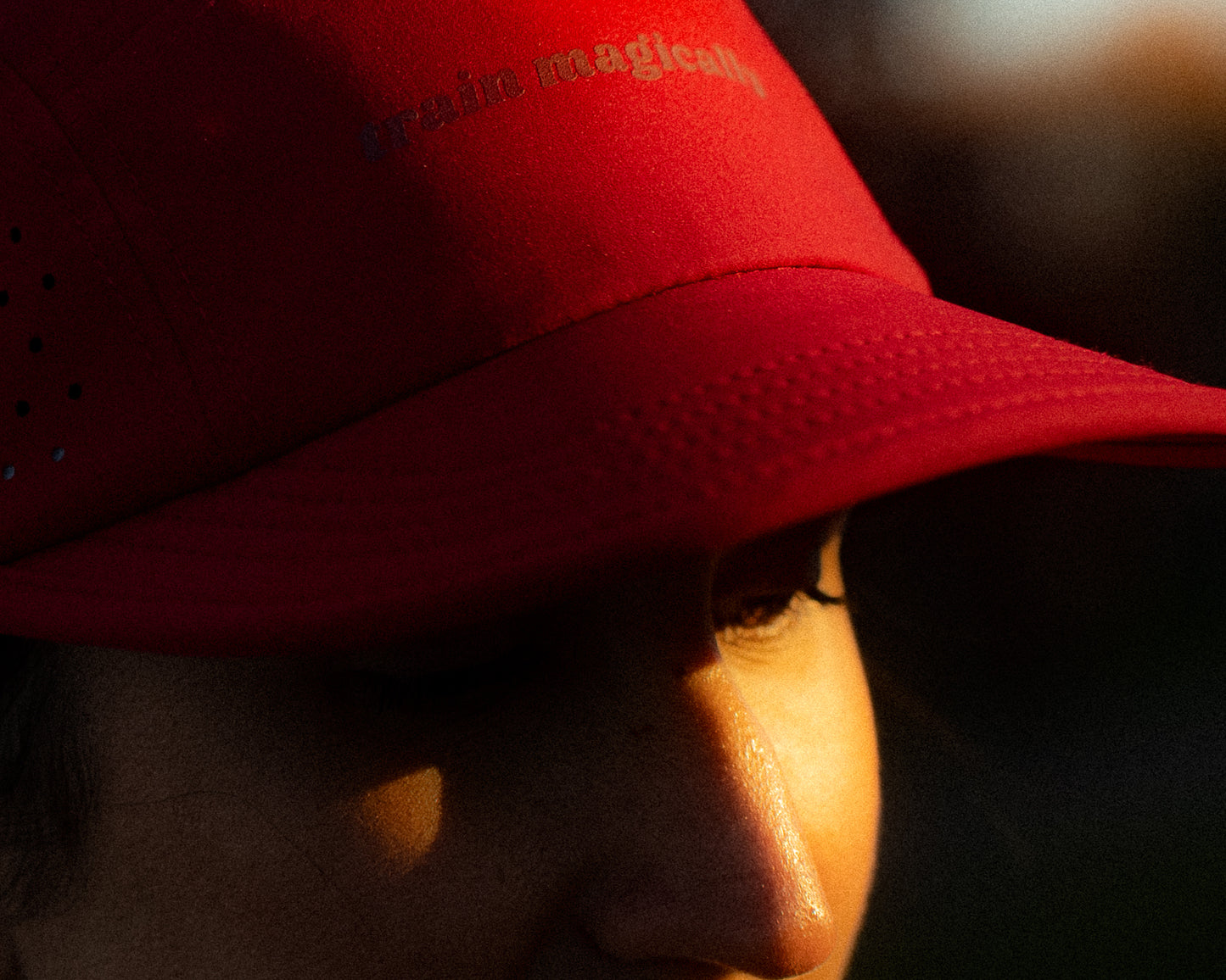 TRAIN MAGICALLY RUN HAT